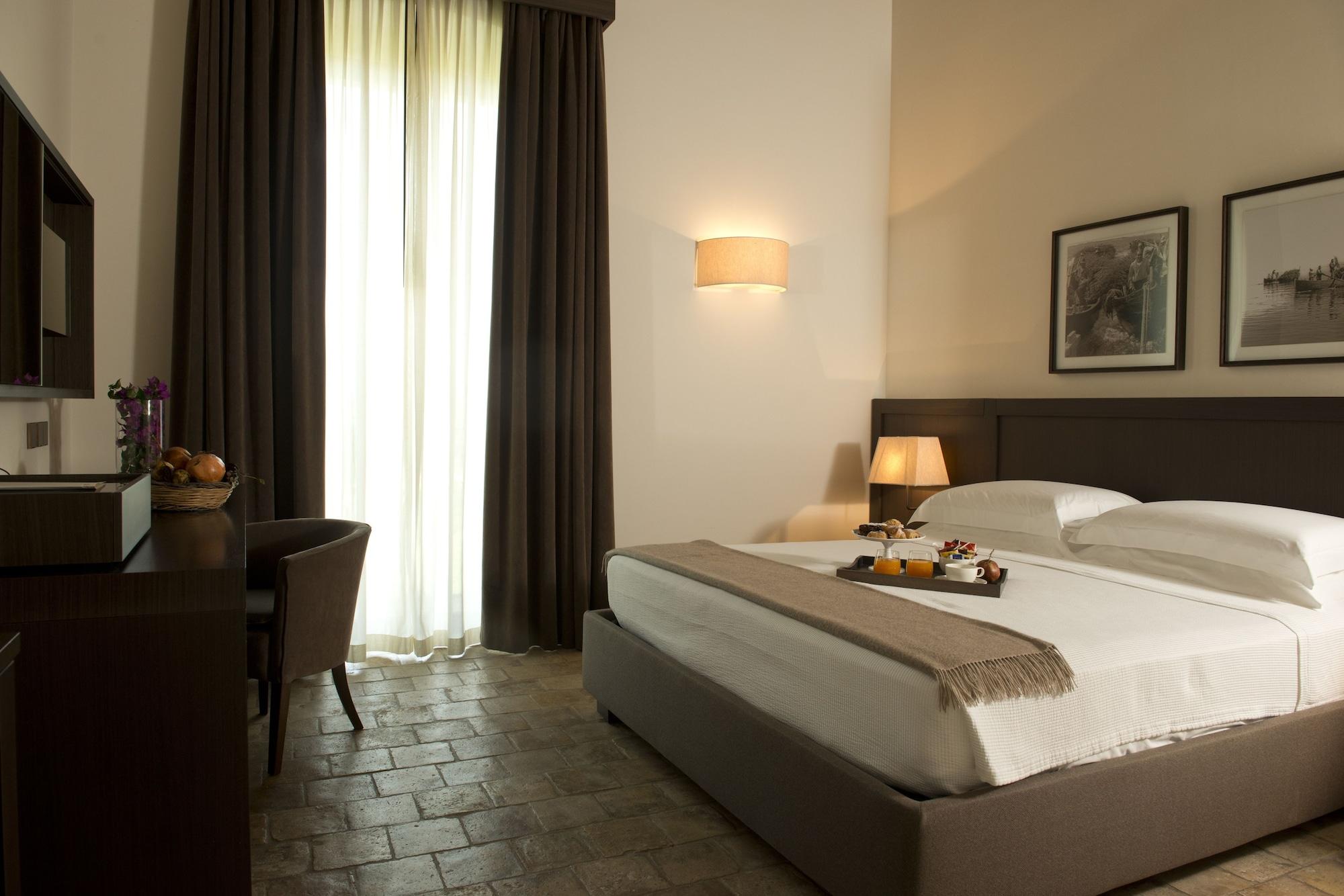 Hotel Histo San Pietro Sul Mar Piccolo Tarento Exterior foto