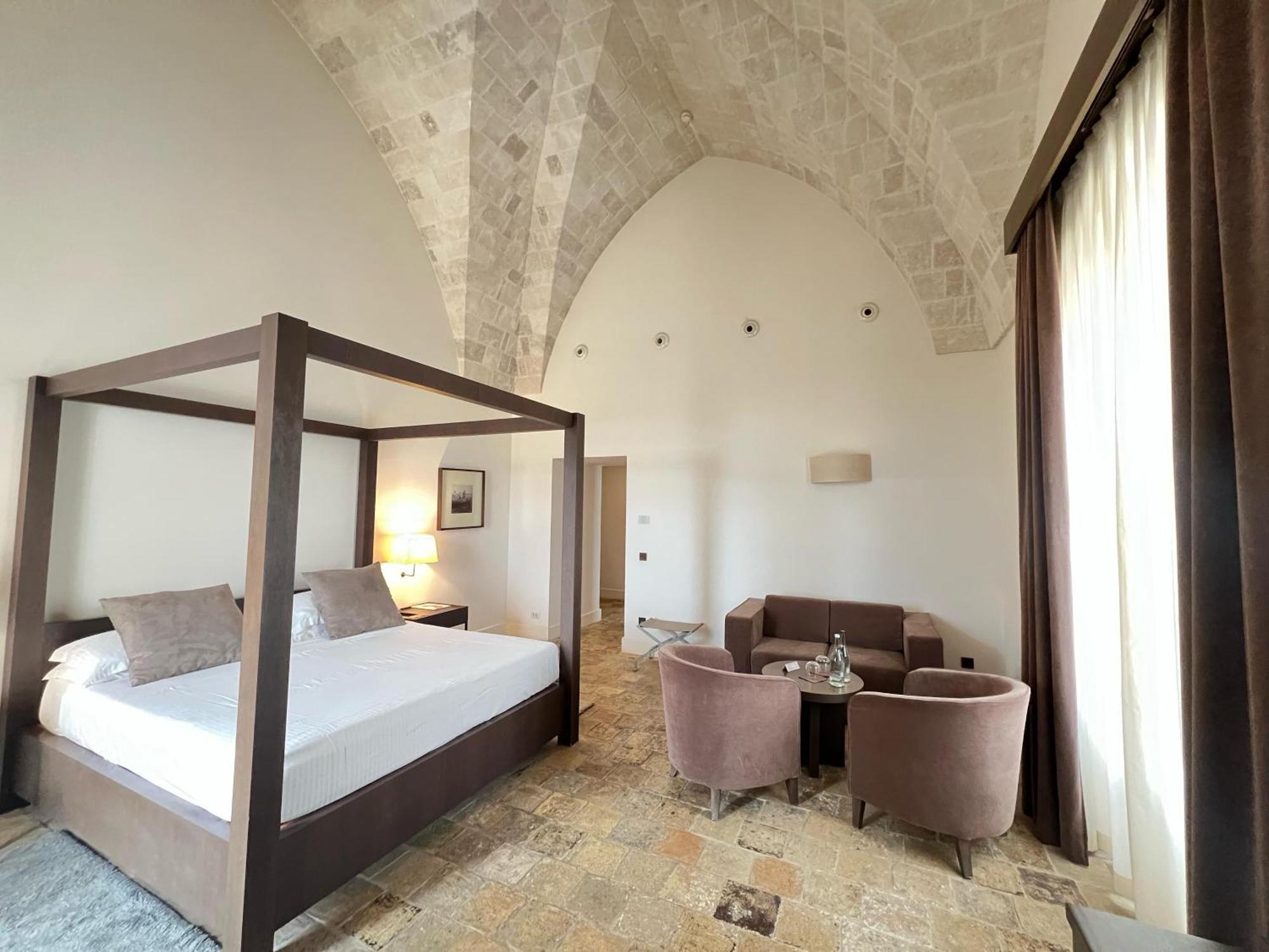 Hotel Histo San Pietro Sul Mar Piccolo Tarento Exterior foto